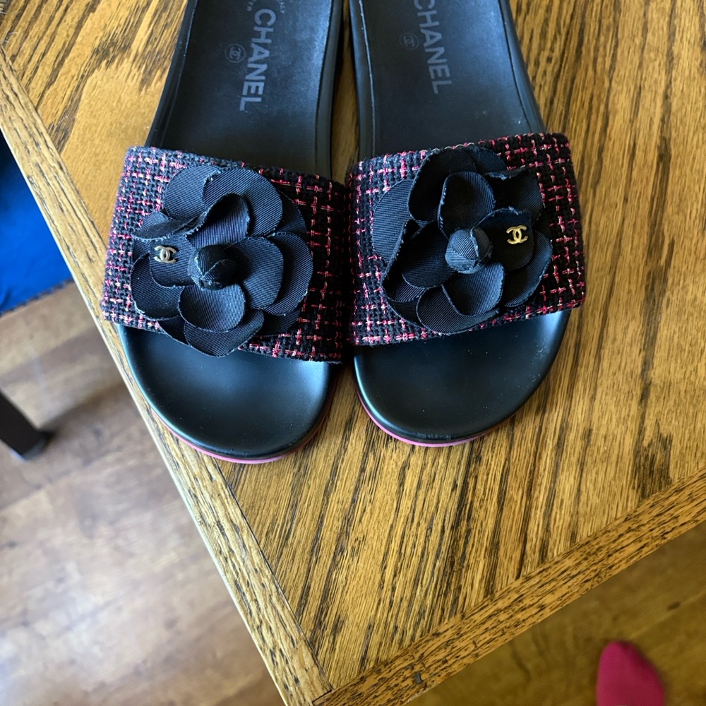 Chanel Camelia Tweed Slides 38 - Picture 5 of 5
